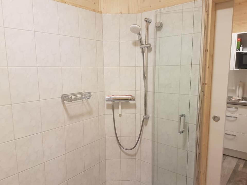Gaestehaus Am Hahnenkamm Reuthe Buitenkant foto
