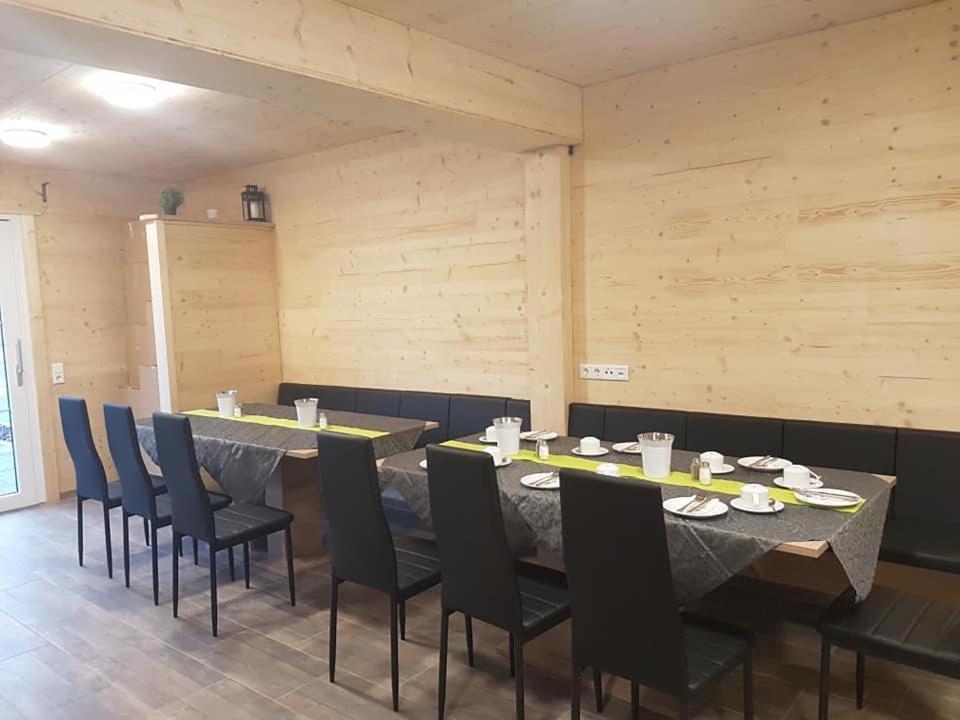 Gaestehaus Am Hahnenkamm Reuthe Buitenkant foto